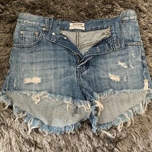 COPY - Distressed jean shorts